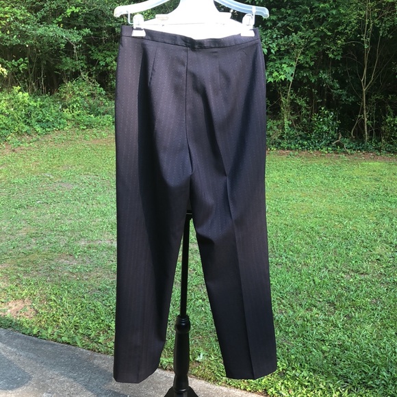 Career pantsuit - Picture 6 of 15